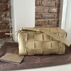 Bottega Veneta Traventine Cassette intrecciato leather shoulder bag